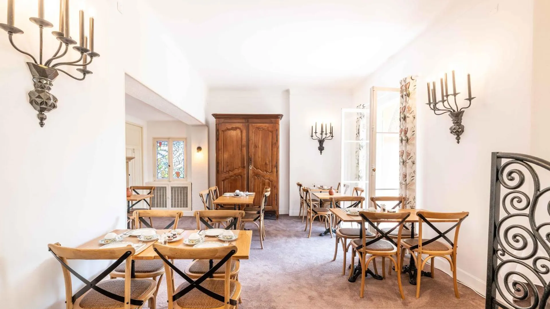 Hotel Mas Djoliba Antibes 3*,  France
