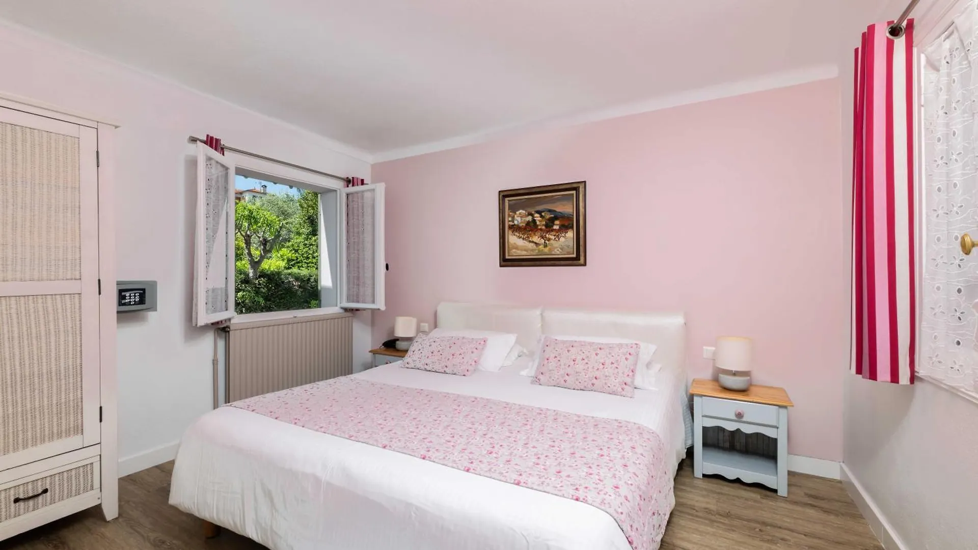 ***  Hotel Mas Djoliba Antibes France
