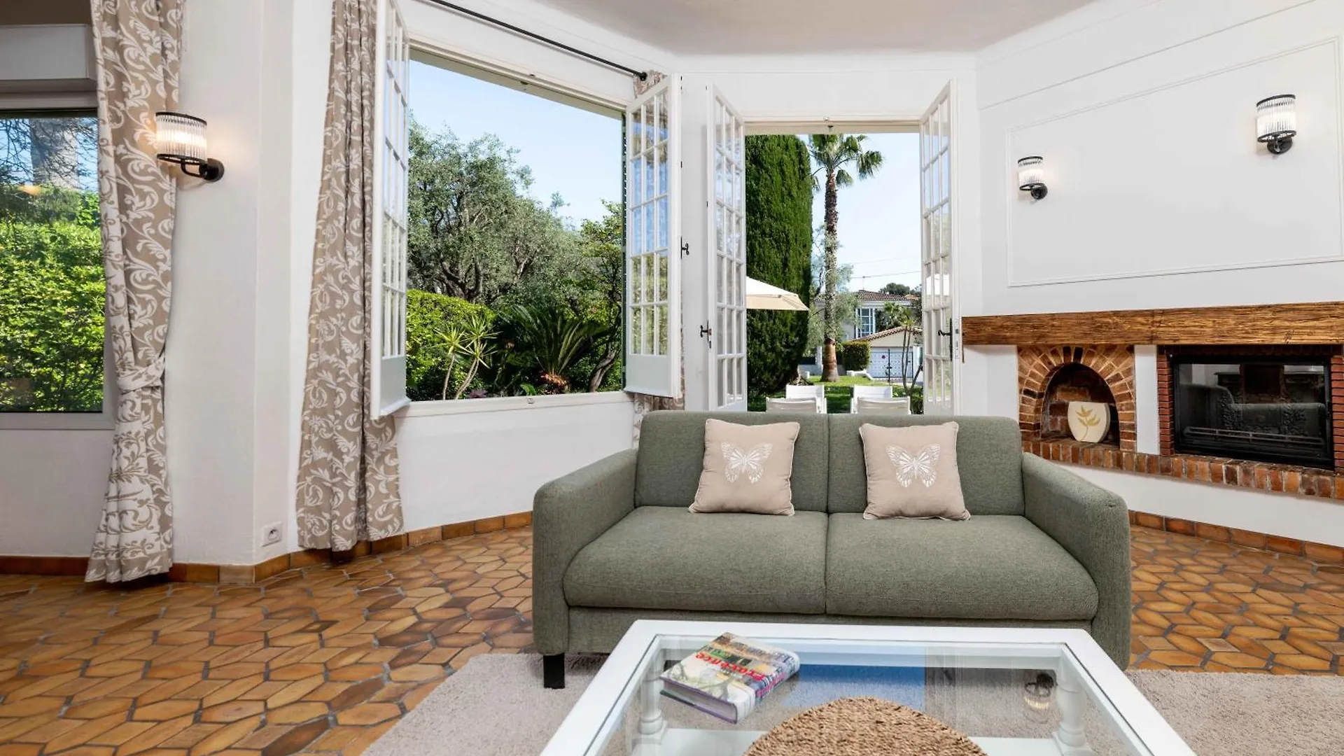 Hotel Mas Djoliba Antibes 3*,