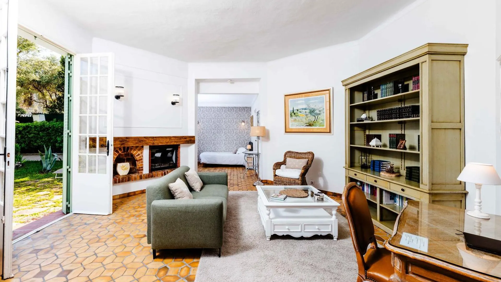 Hotel Mas Djoliba Antibes 3*,  France