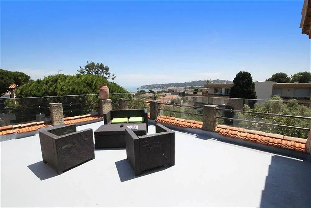 Hotel Mas Djoliba Antibes 3*,