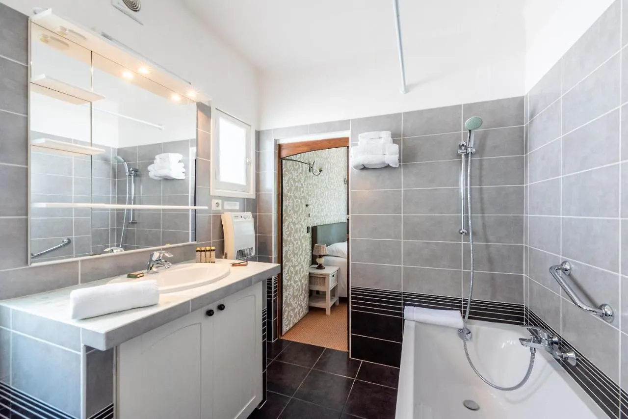 ***  Mas Djoliba Hotell Antibes Frankrike