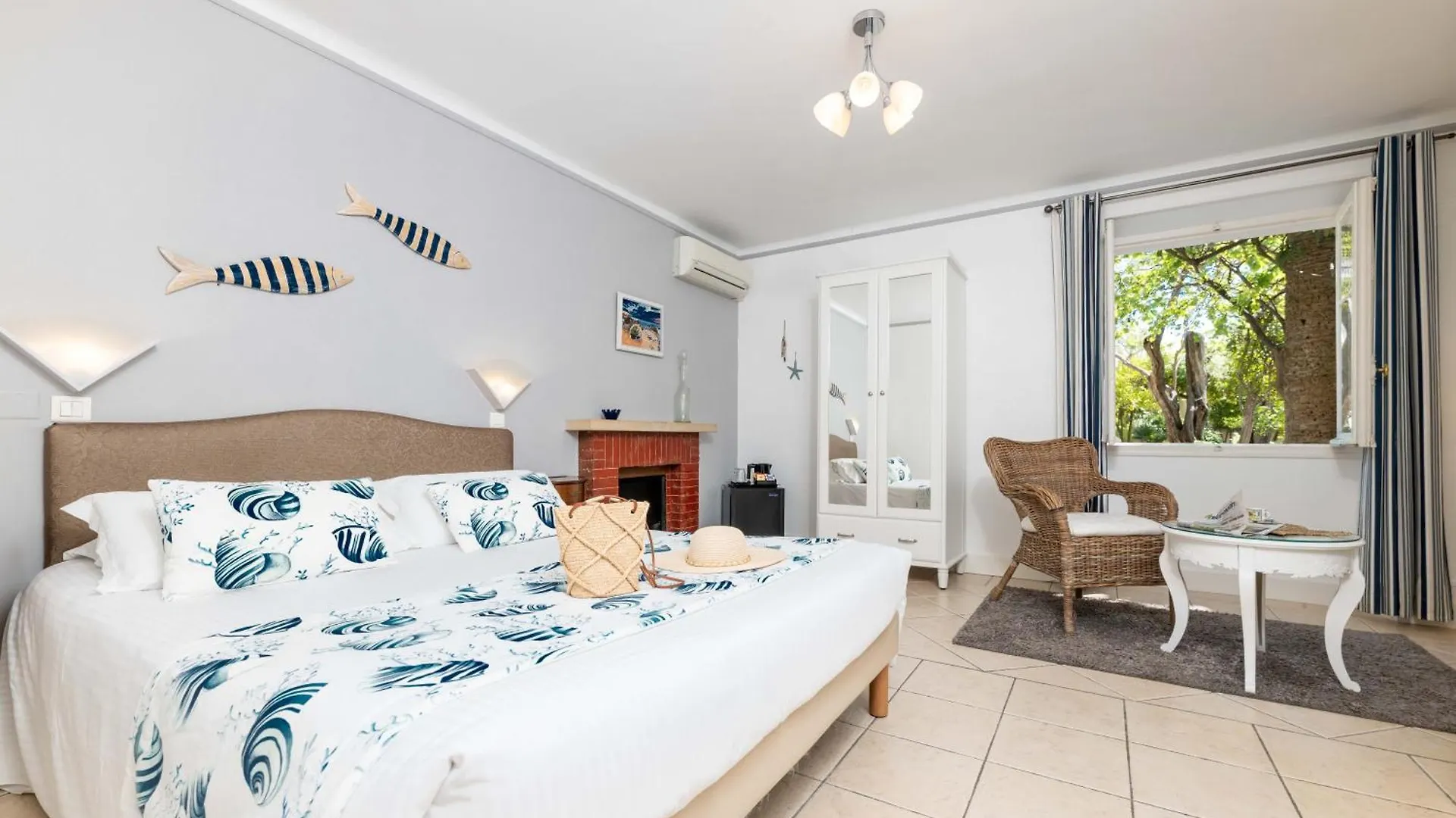 ***  Hotel Mas Djoliba Antibes Frankrig