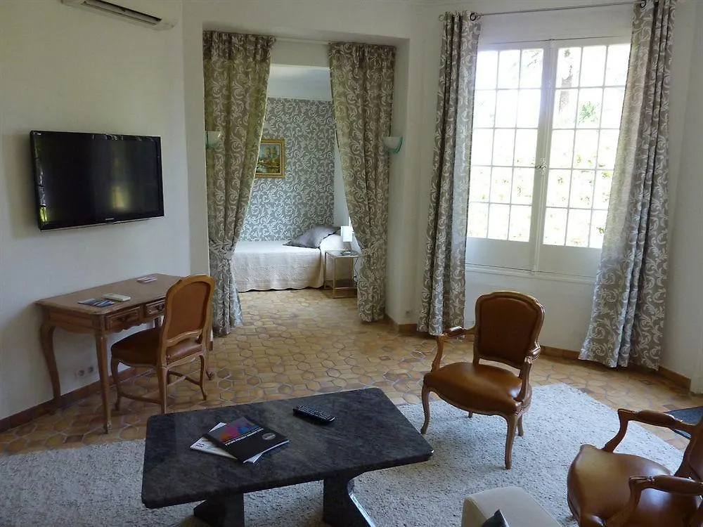 Mas Djoliba Hotell Antibes 3*,